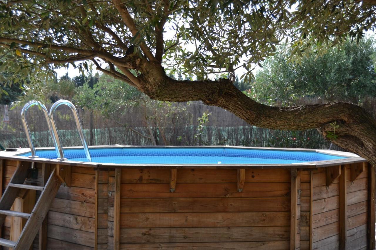 Juste Derriere Chez Nous Villa Boulbon Kültér fotó